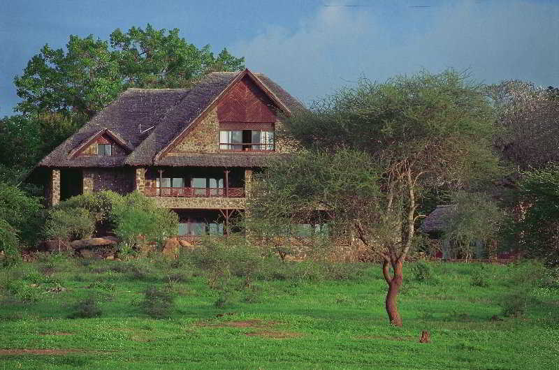 Kilaguni Serena Safari Lodge main