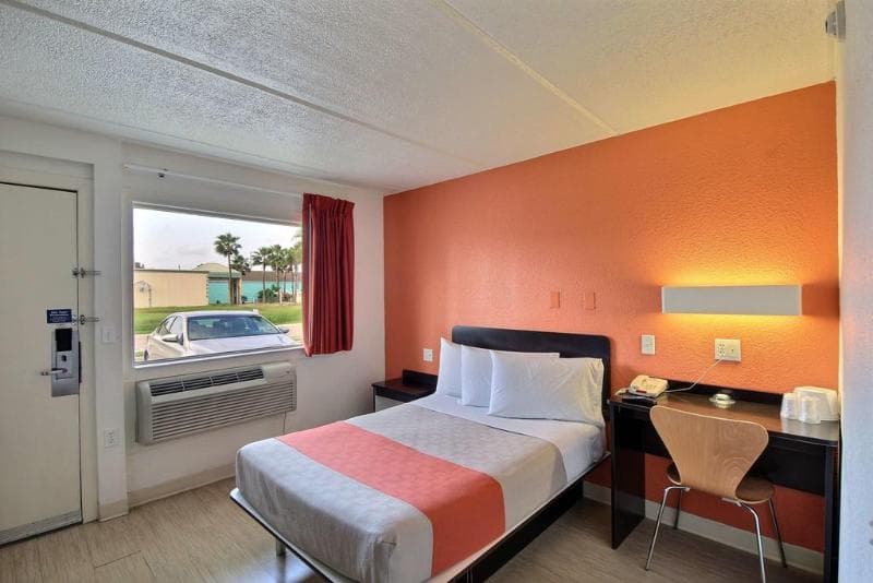 Ocean Inn 4