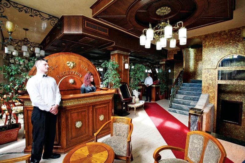 Dinasty Hotel main