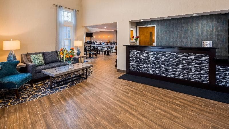 Best Western Plus Cold Spring photo 1