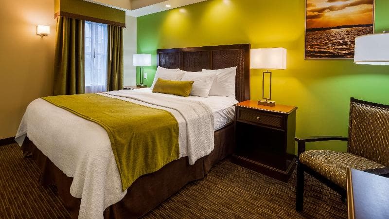 Best Western Plus Cold Spring 4