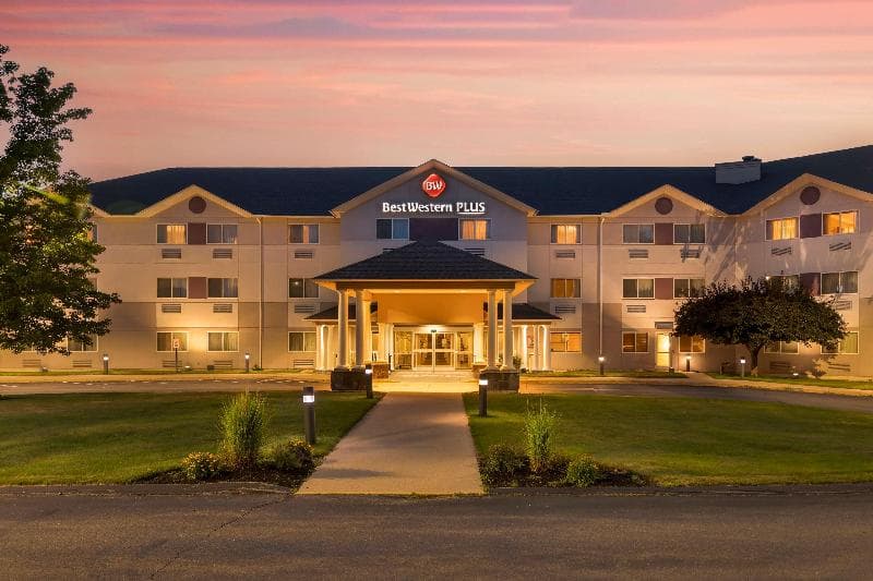 Best Western Plus Executive Court Inn & Conference Center 3