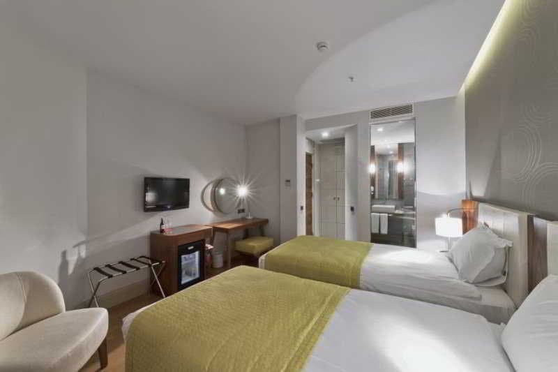 Four Points Flex by Sheraton Istanbul Taksim Square 5