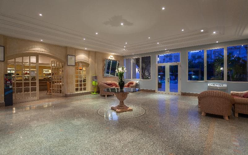 Le Corail Appart'Hotel 1