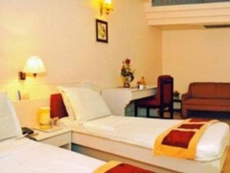 Hotel Crown 5