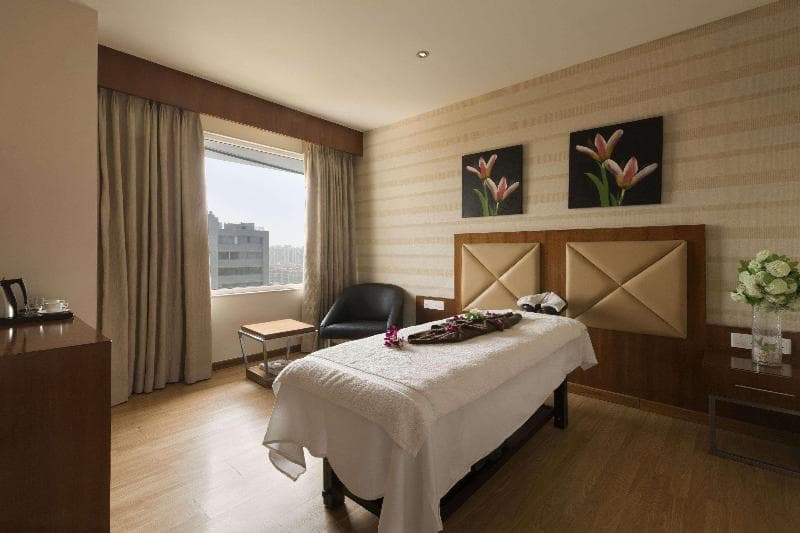 Ramada by Wyndham Ahmedabad 5
