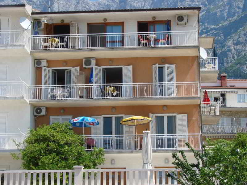 Renata Apartments 4