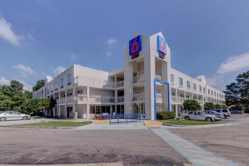 Motel 6 Virginia Beach 2