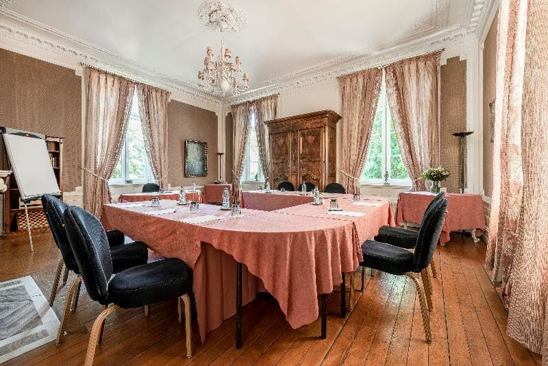 Najeti Hôtel Château Cléry main
