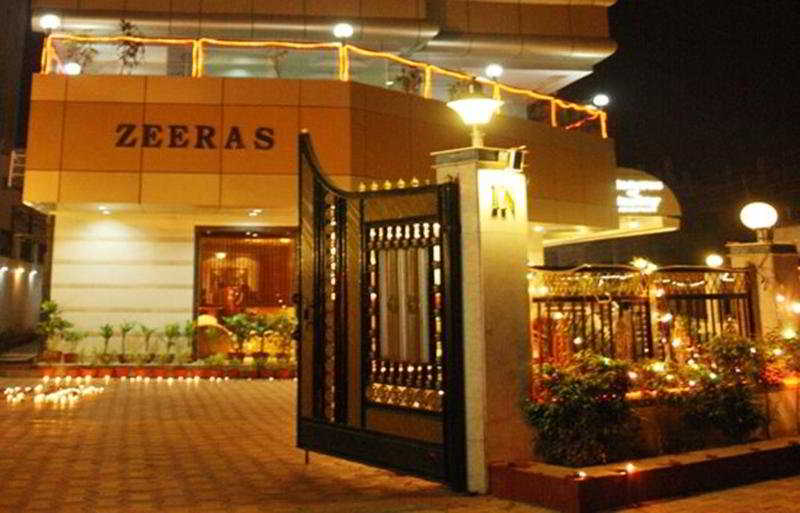 Hotel Zeeras 2