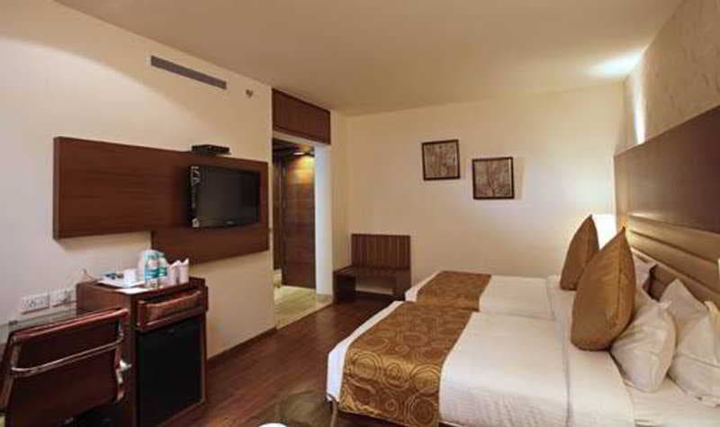 Indus Biznotel 3