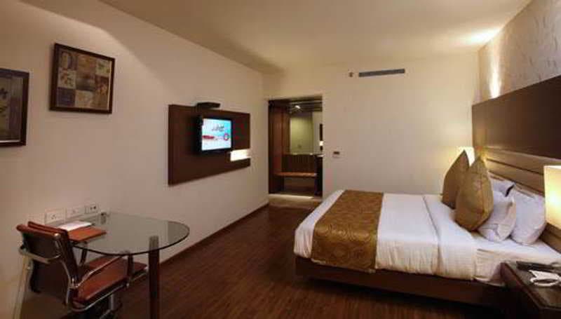 Indus Biznotel 4