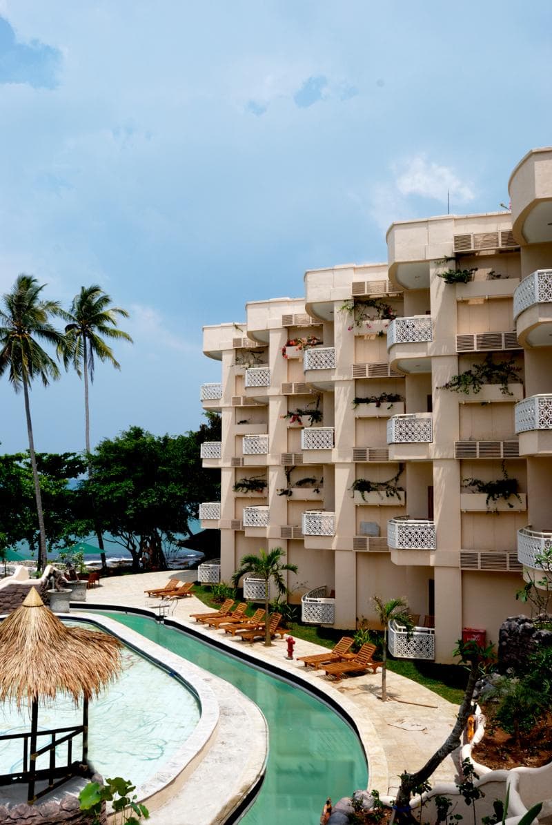 Hawaii Resort Family Suites main