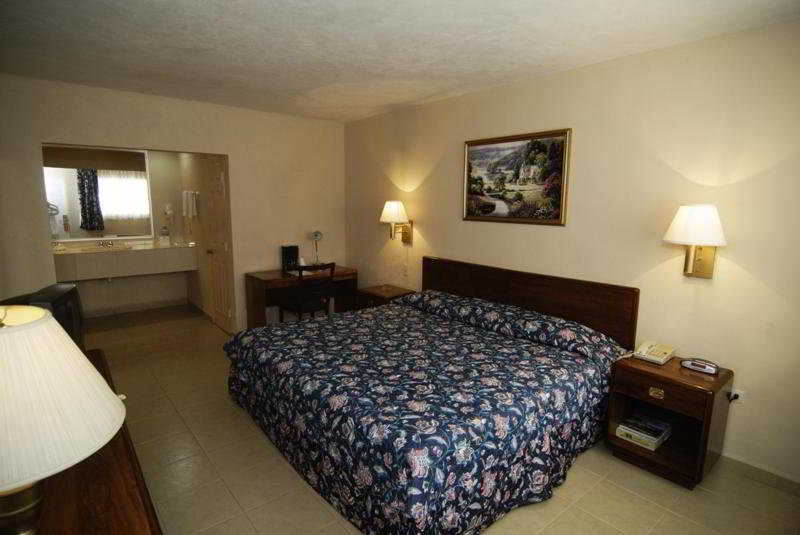 Best Western El Camino Inn & Suites 5
