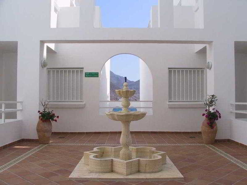 Aparthotel Vistamar 4
