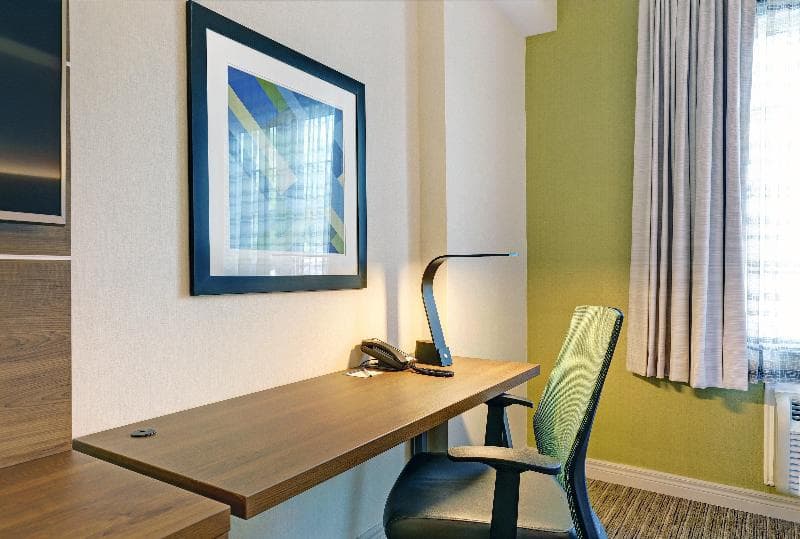 Holiday Inn Express Whitby Oshawa photo 1