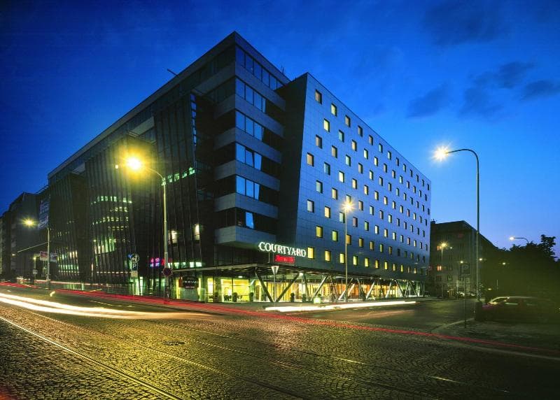 Hotel Courtyard By Marriott Flora 4