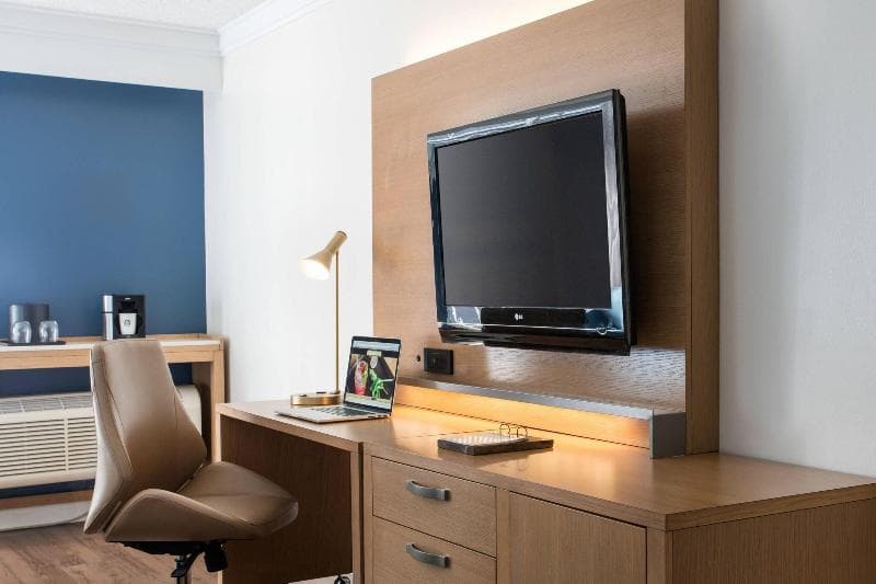Courtyard By Marriott Long Beach Downtown 3