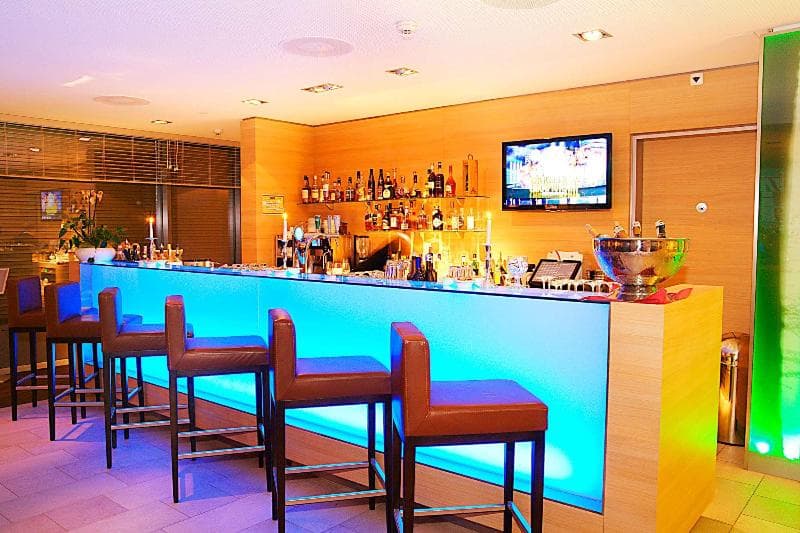 H+ Hotel Zurich [Ex-Ramada] 2