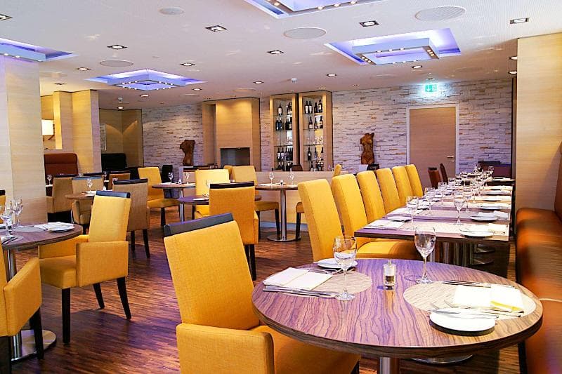 H+ Hotel Zurich [Ex-Ramada] 4