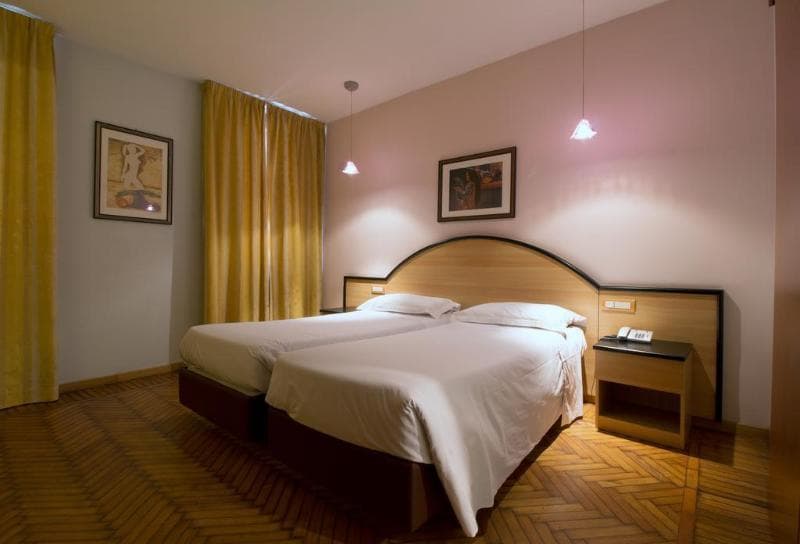Hotel Touring 5