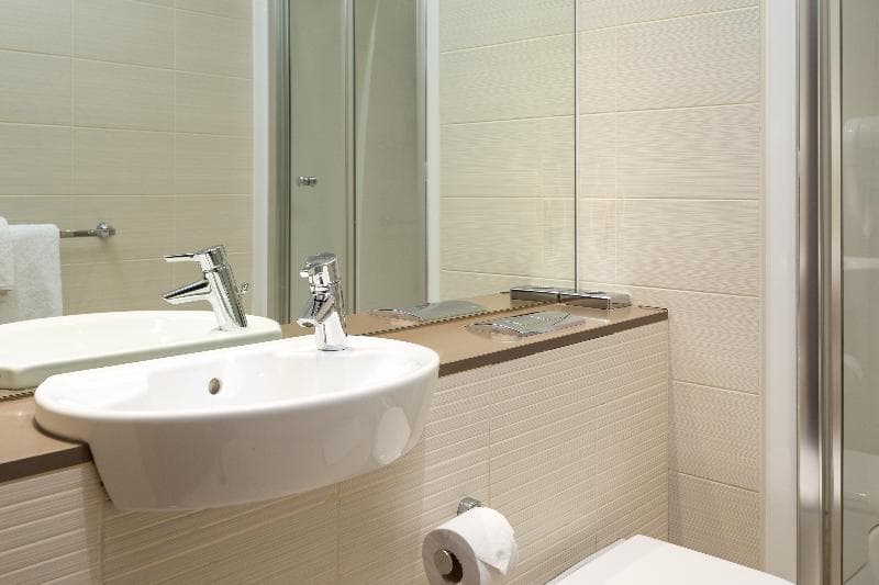 Roomzzz Leeds City (Adults only) 3