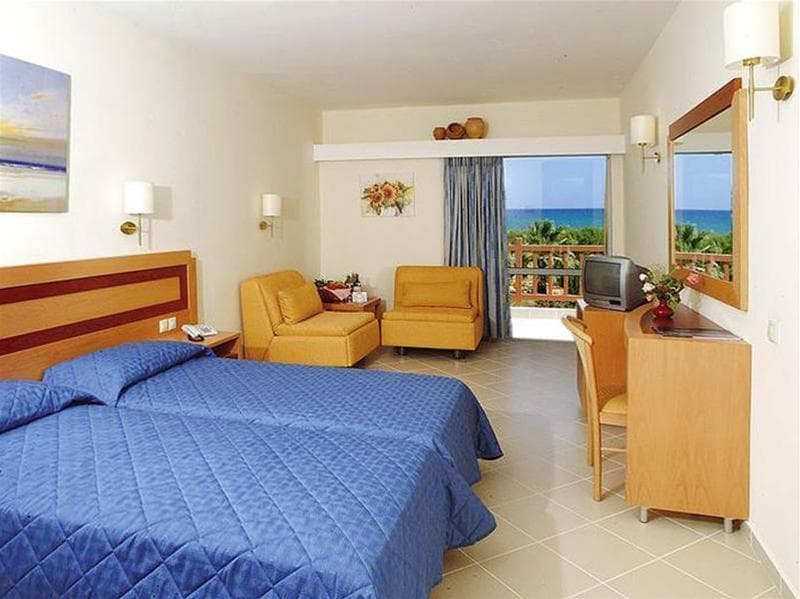 Anissa Beach & Village 5