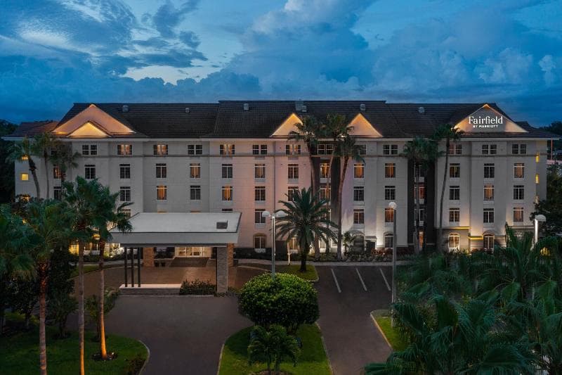 Fairfield Inn & Suites 4