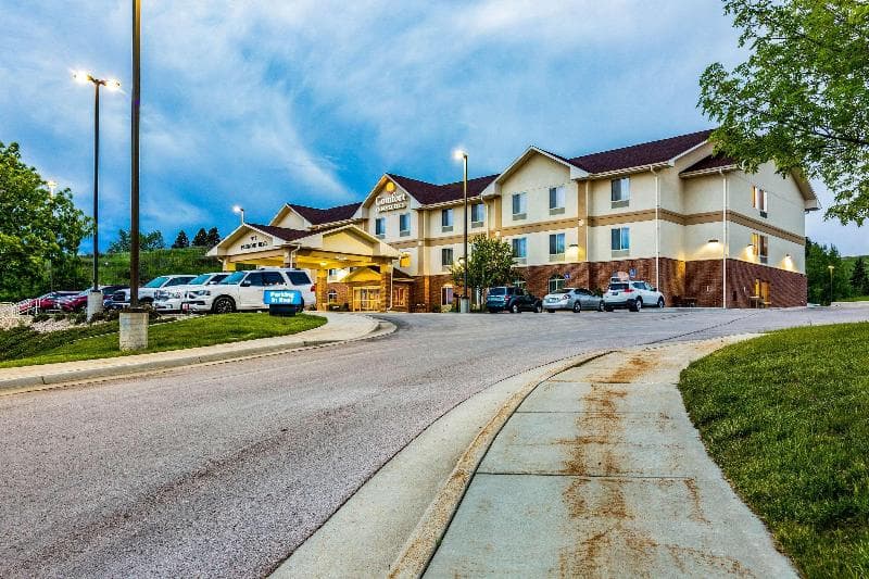 Comfort Inn & Suites 2