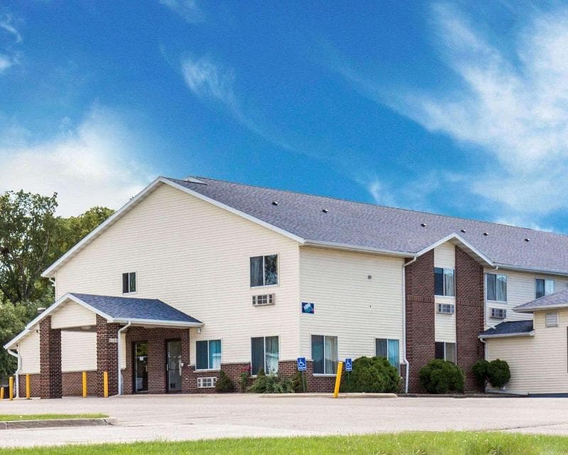 Rodeway Inn photo 1