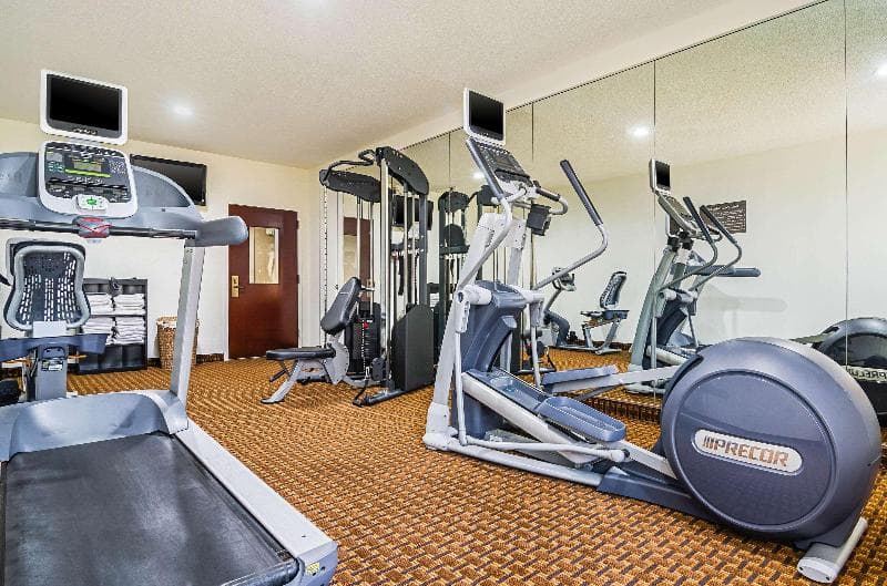 Comfort Inn & Suites main