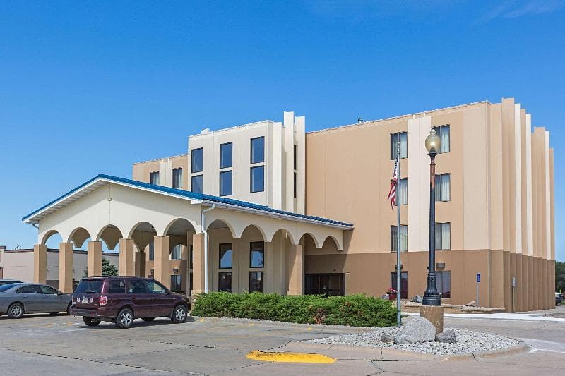 Rodeway Inn 5