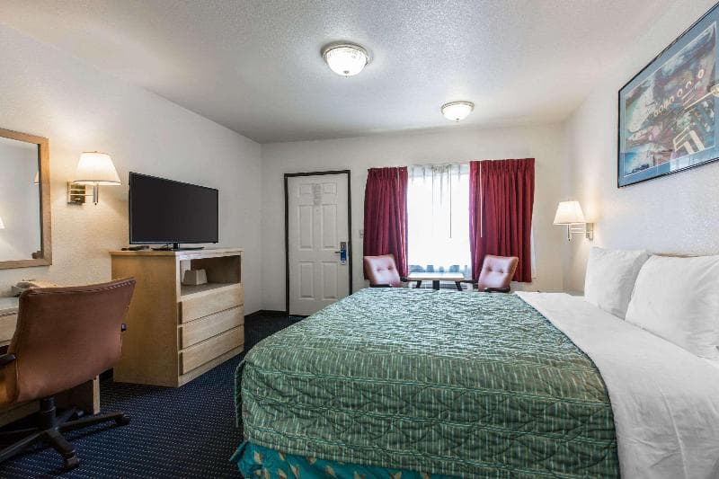 Rodeway Inn Beaumont I-10 5