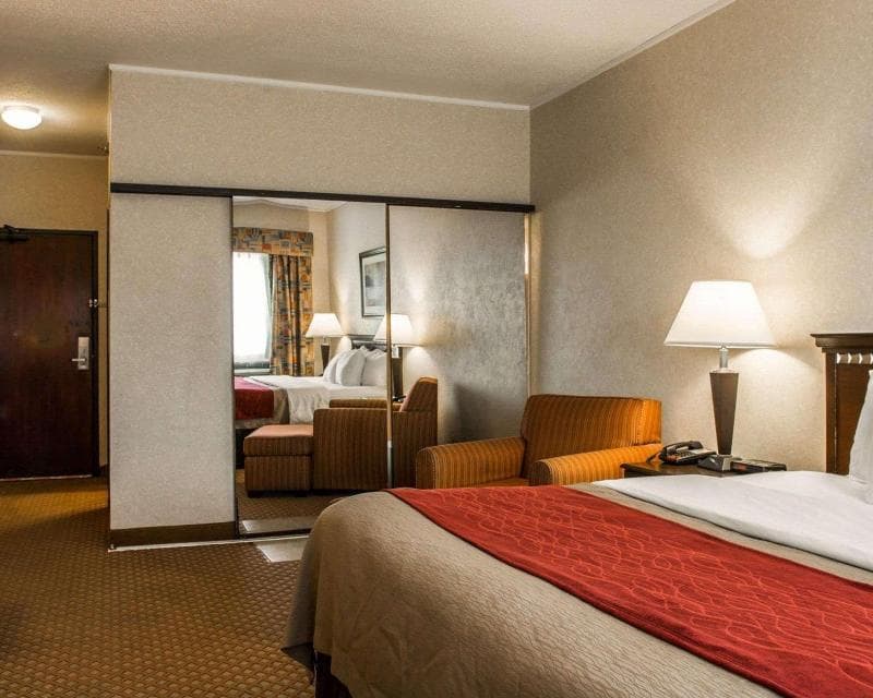 Quality Inn & Suites 5