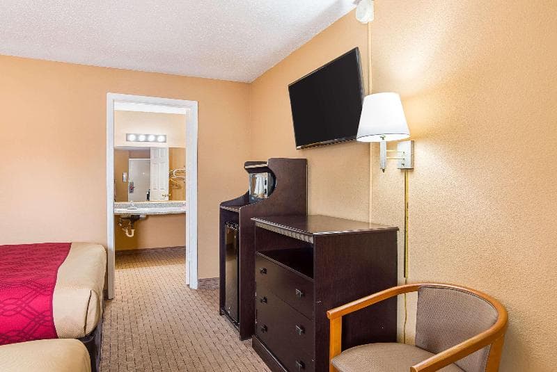 Econo Lodge Jacksonville 5