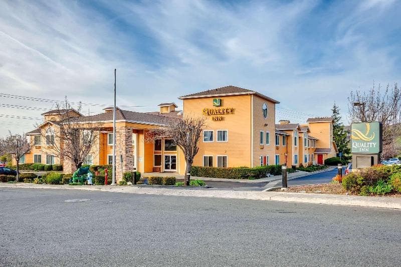 Quality Inn Near Six Flags Discovery Kingdom-Napa Valley 2