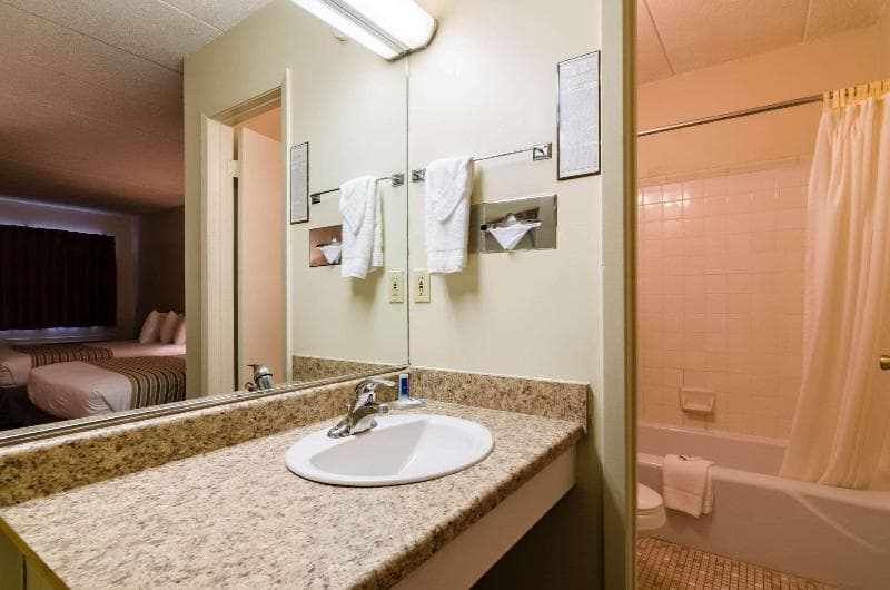 Rodeway Inn Bellevue 2