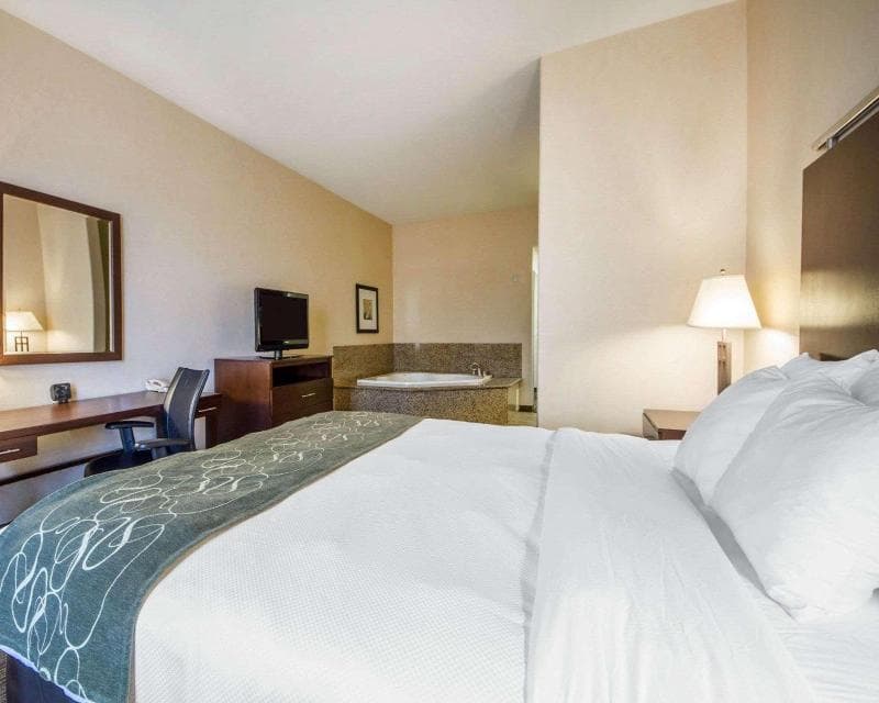 Comfort Suites Turlock 2