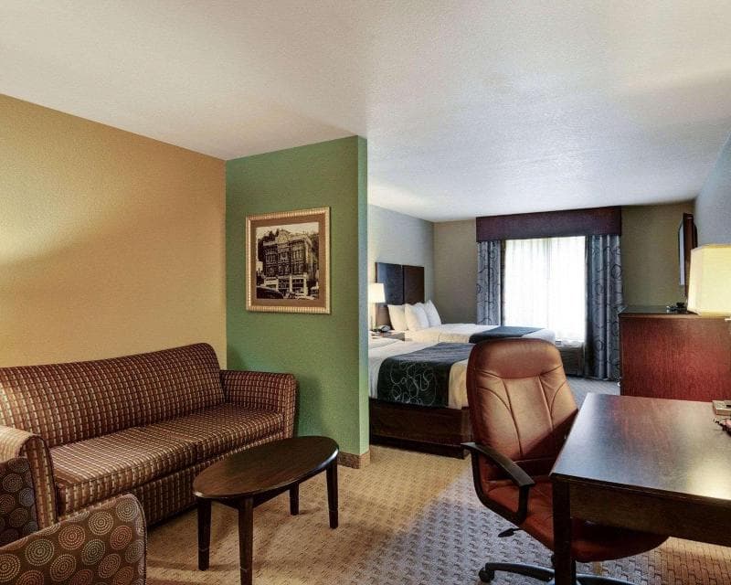 Comfort Suites 4