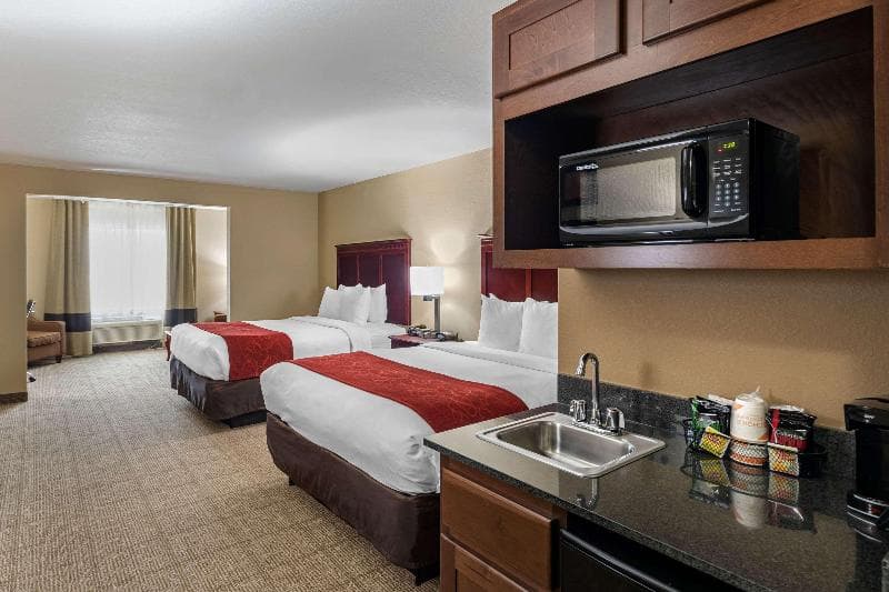 Comfort Suites Dfw-Ennis 3