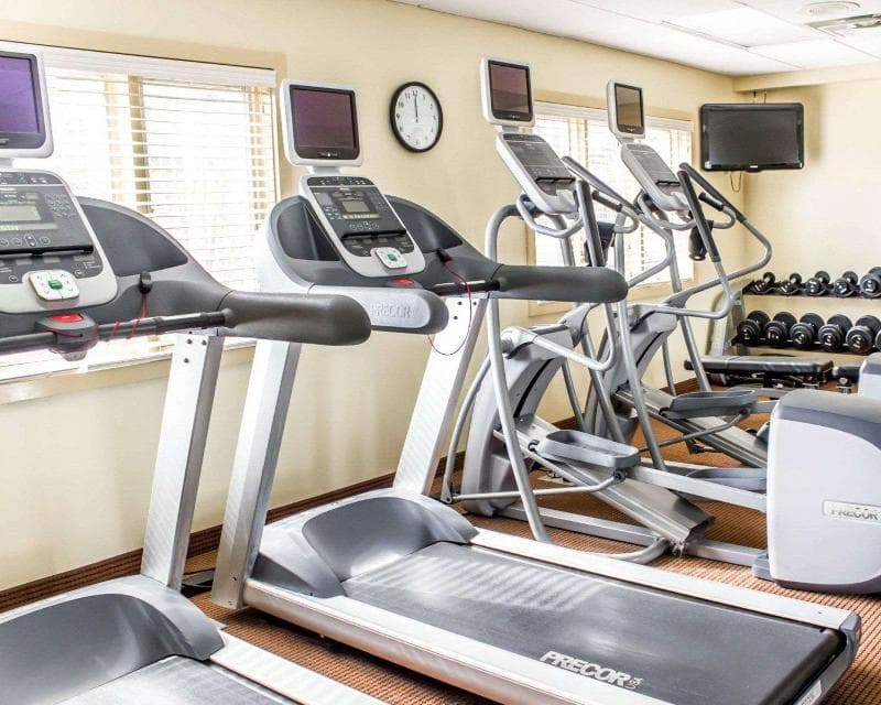 Comfort Inn Fayetteville West Near Fort Liberty 5
