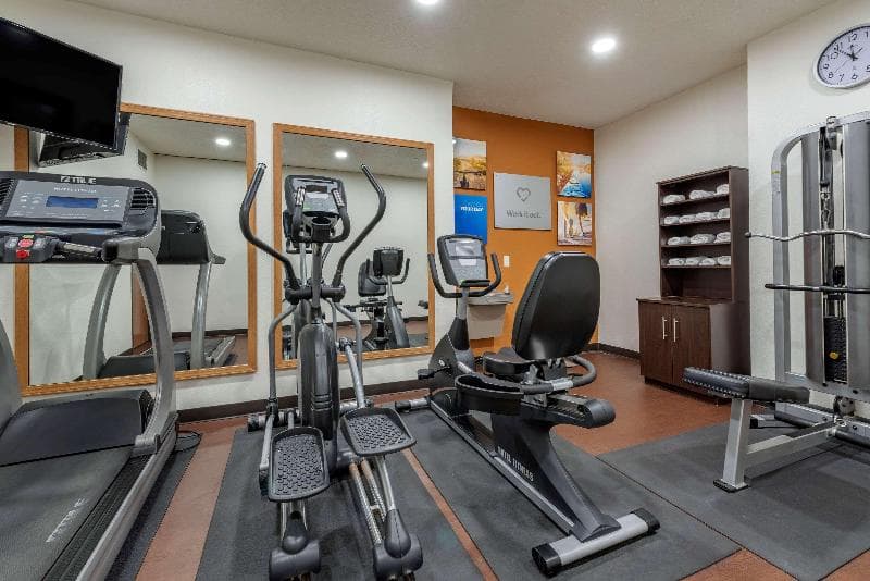 Comfort Suites Auburn 3