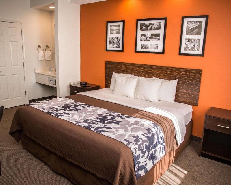 Sleep Inn & Suites Speedway Boulevard 4