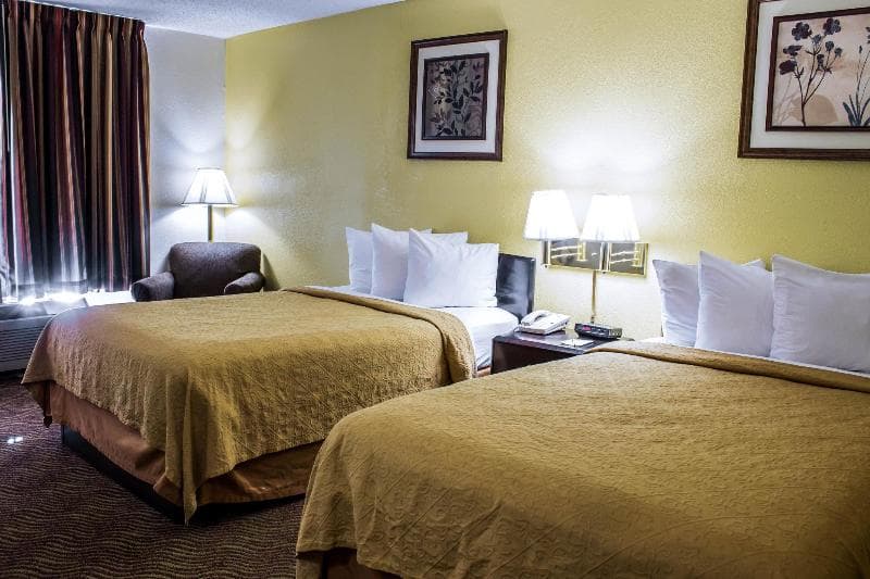 Quality Inn 4