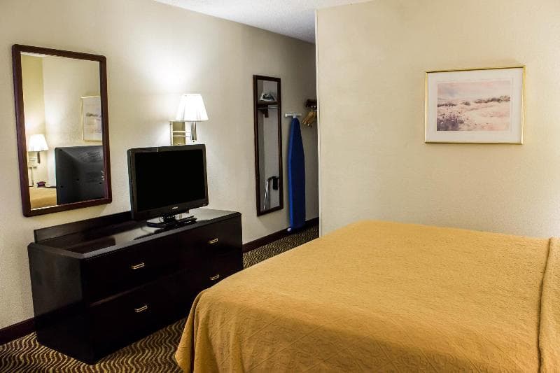 Quality Inn 5