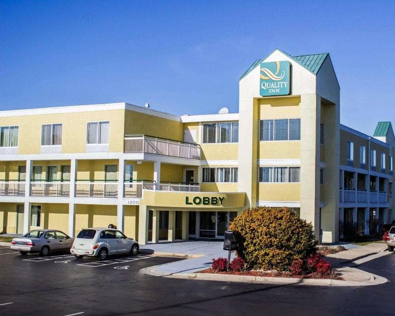 Quality Inn photo 1