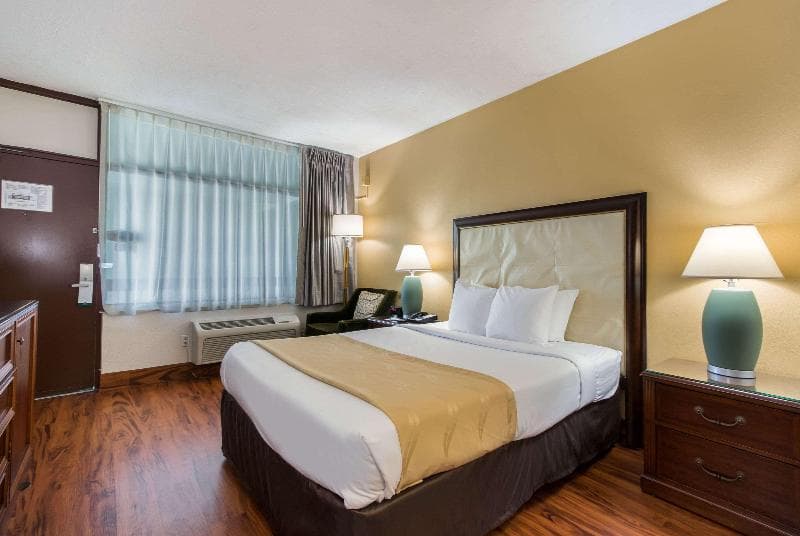 Quality Inn 3