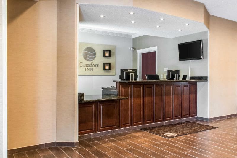 Comfort Inn Lancaster County 4
