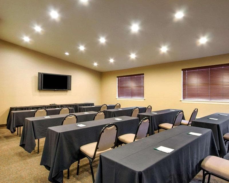 Quality Inn & Suites 3