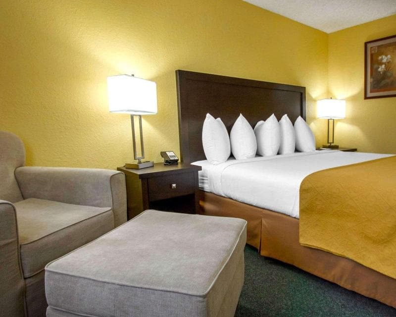 Quality Inn & Suites 2
